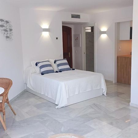 בנאלמדנה Beach Studio Puerto Marina Playa מראה חיצוני תמונה