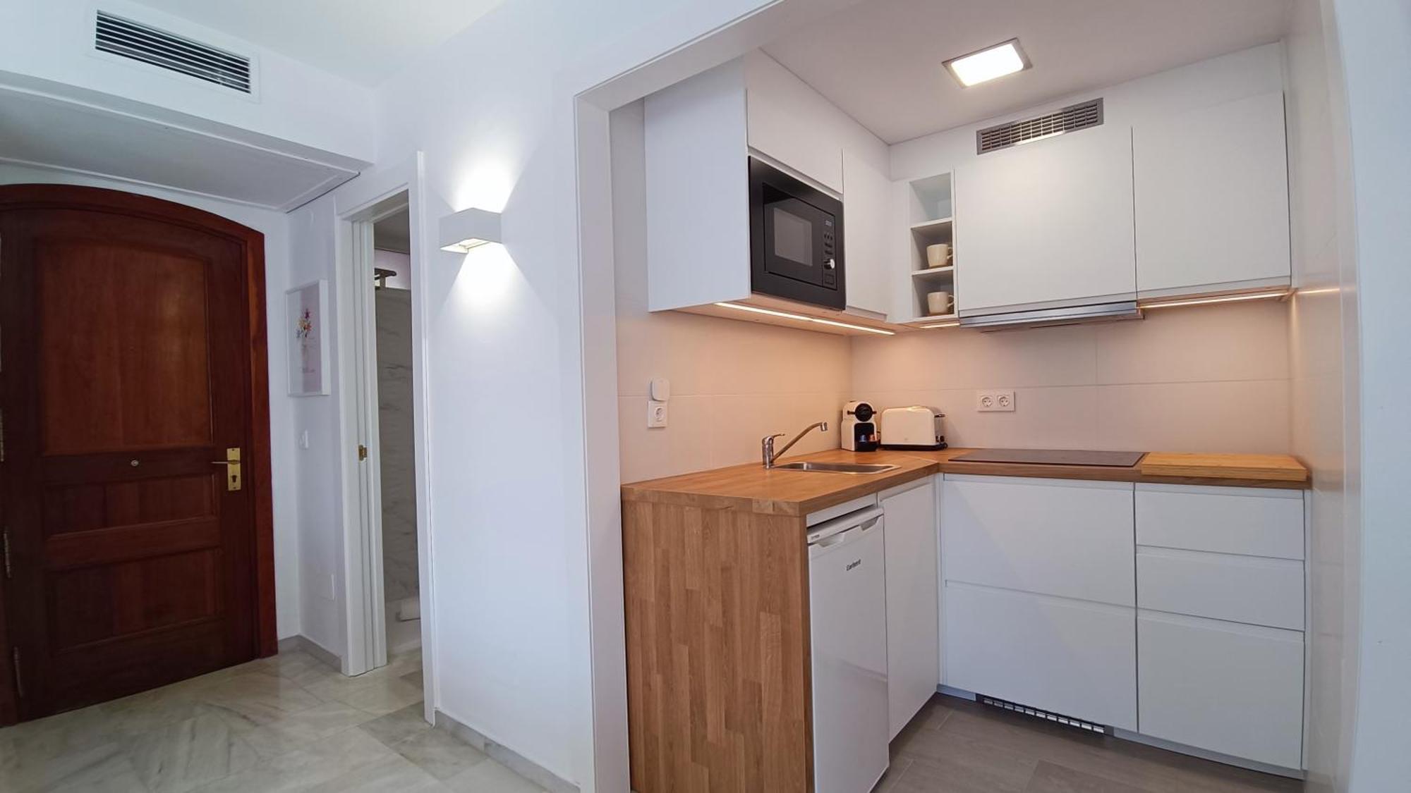 בנאלמדנה Beach Studio Puerto Marina Playa מראה חיצוני תמונה