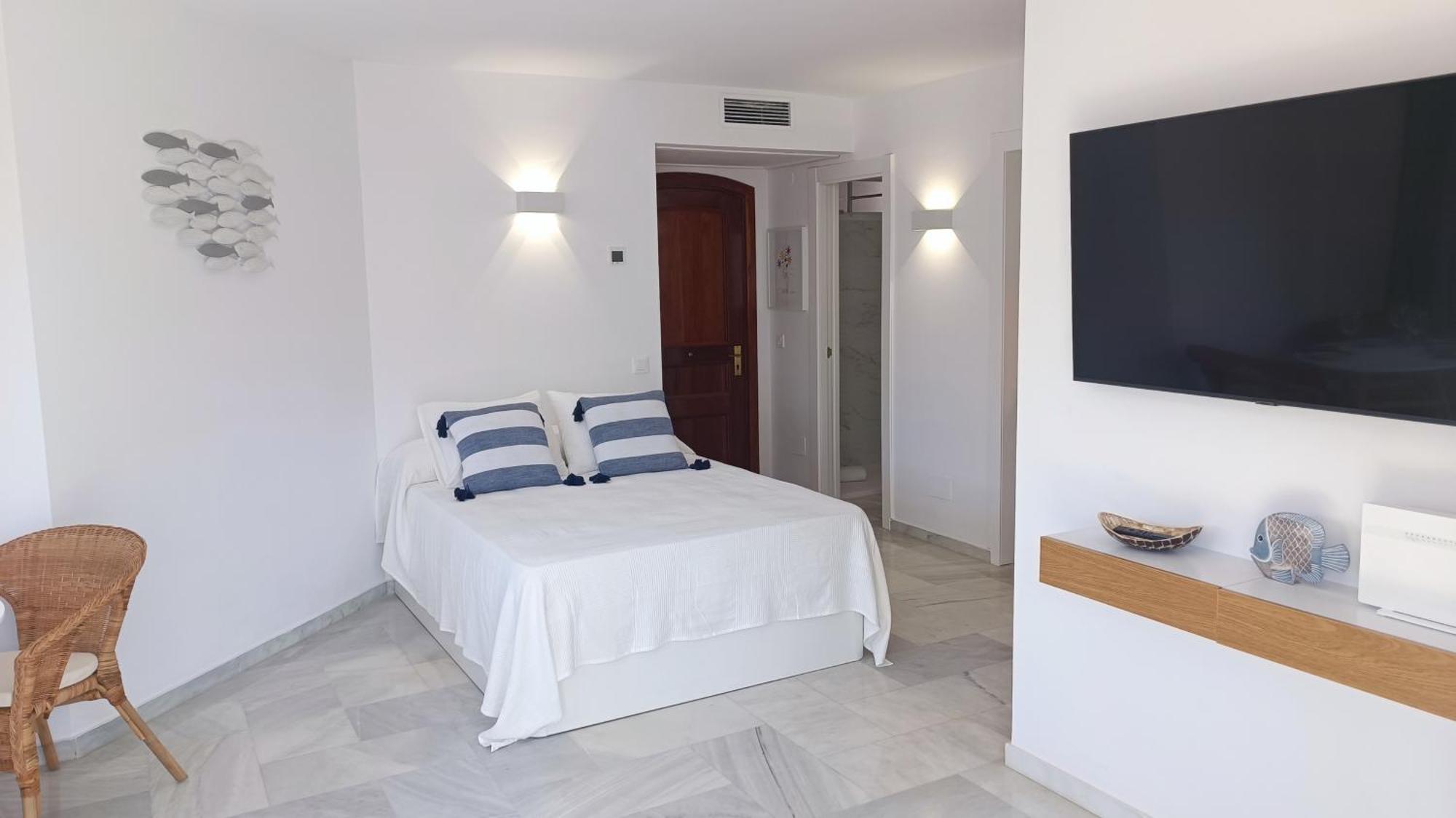 בנאלמדנה Beach Studio Puerto Marina Playa מראה חיצוני תמונה